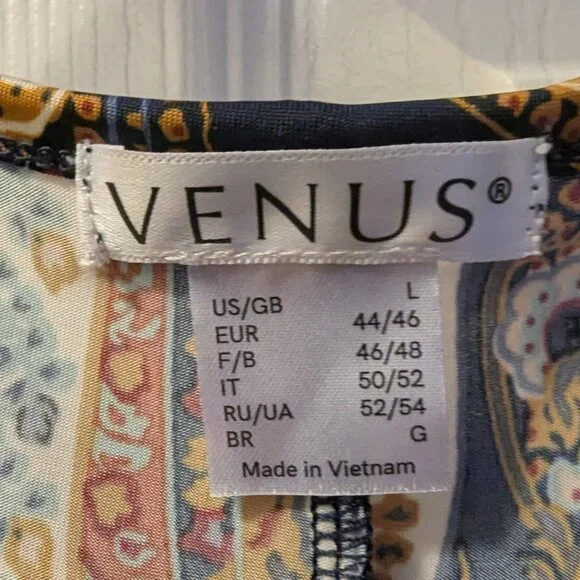 Paisley VENUS cold shoulder TOP - Picture 2 of 2